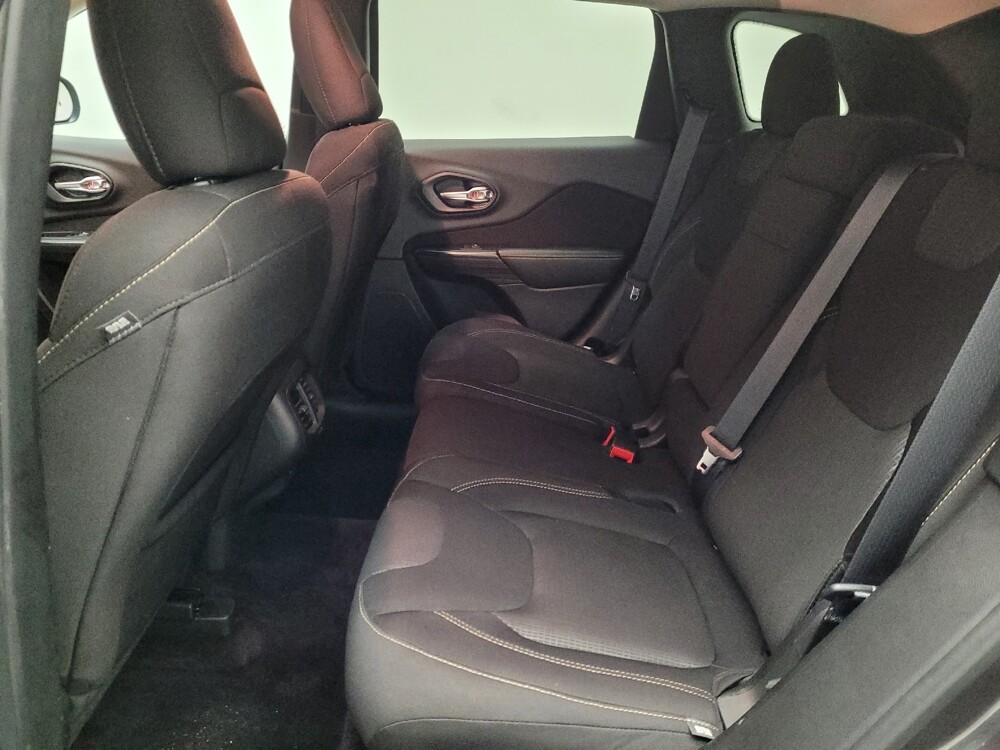 2016 Jeep Cherokee in Montclair, CA 91763 - 18094869 18