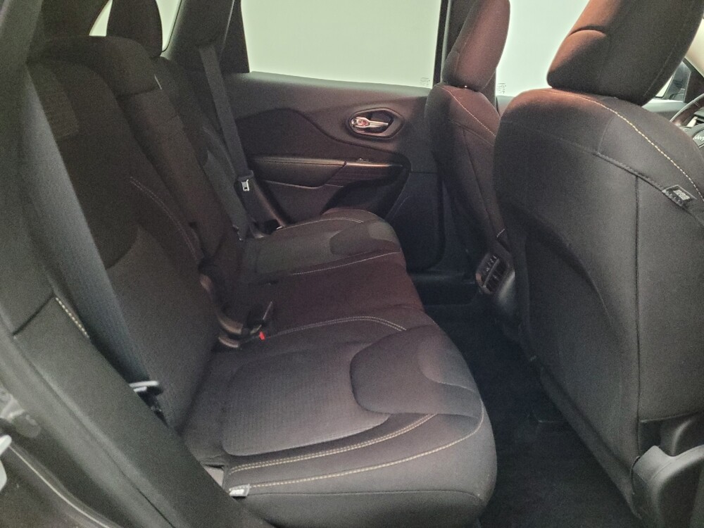 2016 Jeep Cherokee in Montclair, CA 91763 - 18094869 19