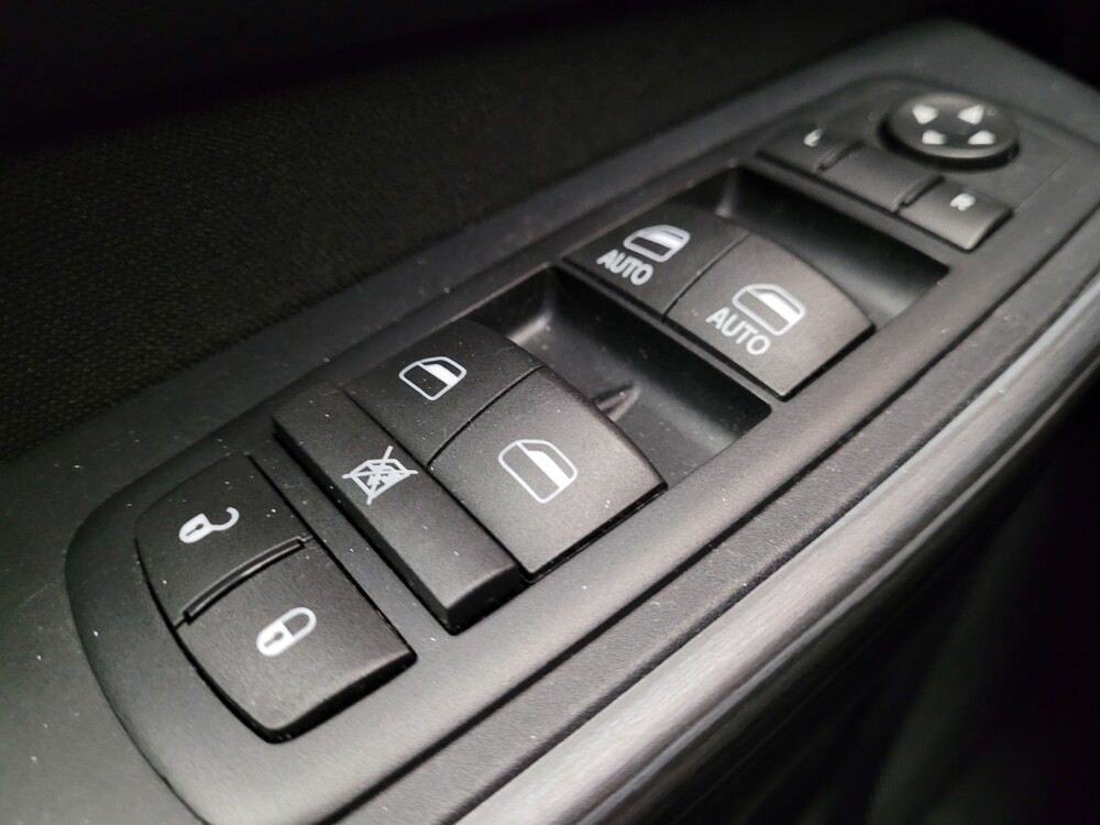 2016 Jeep Cherokee in Montclair, CA 91763 - 18094869 27