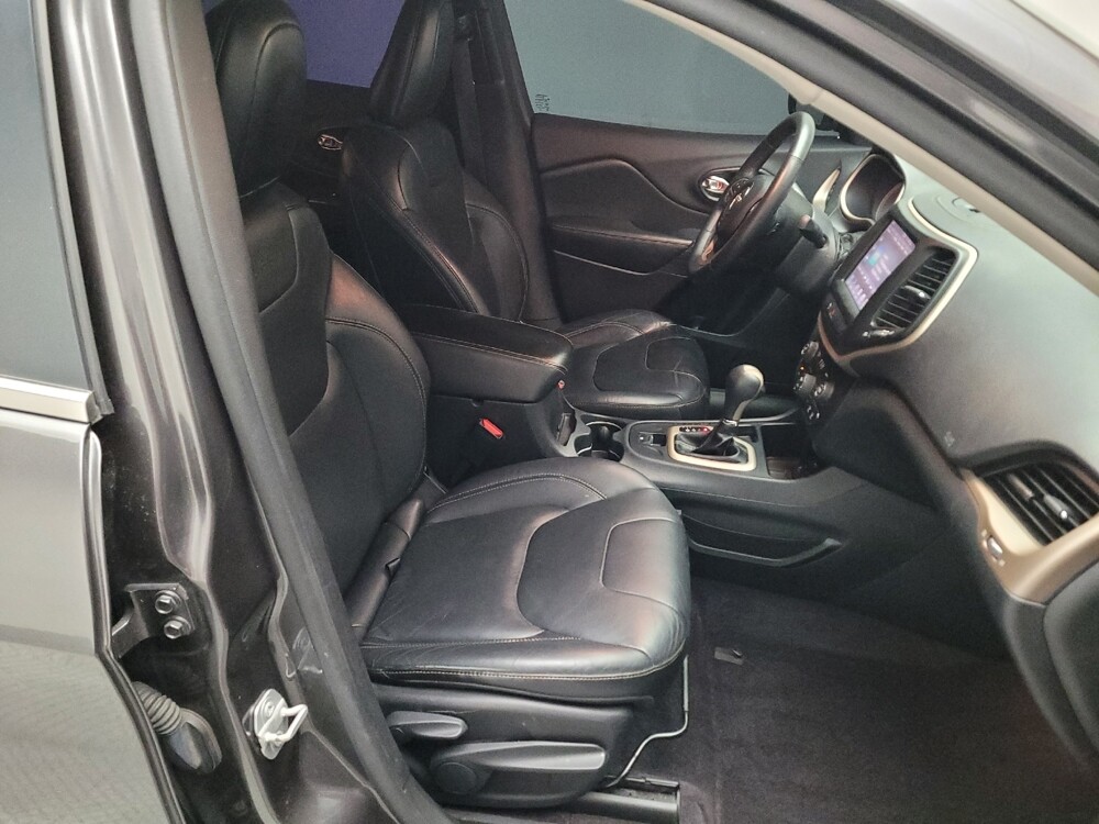 2016 Jeep Cherokee in Fresno, CA 93726 - 18094870 21