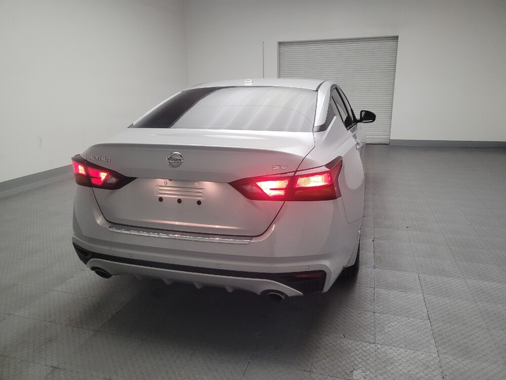2021 Nissan Altima in Downey, CA 90241 - 18094871 7