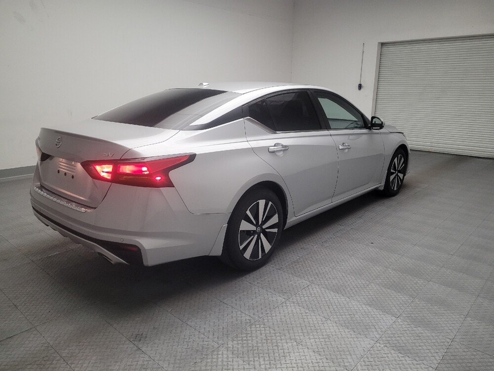 2021 Nissan Altima in Downey, CA 90241 - 18094871 9