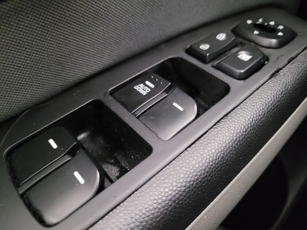 2016 Kia Soul in Montclair, CA 91763 - 18094873 27