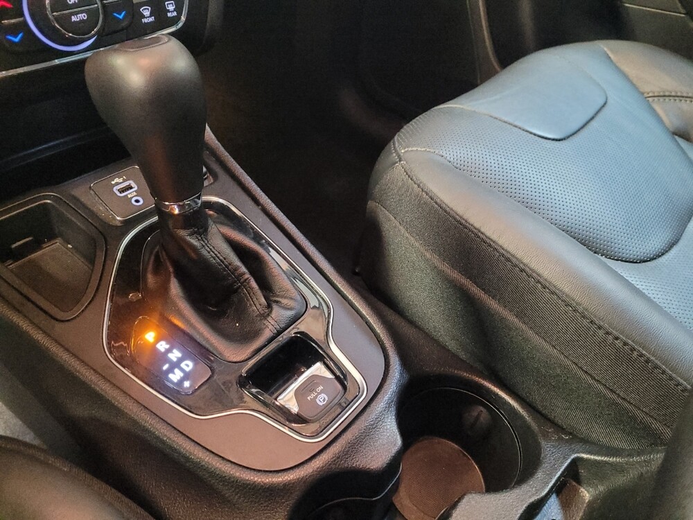 2019 Jeep Cherokee in Montclair, CA 91763 - 18094877 26