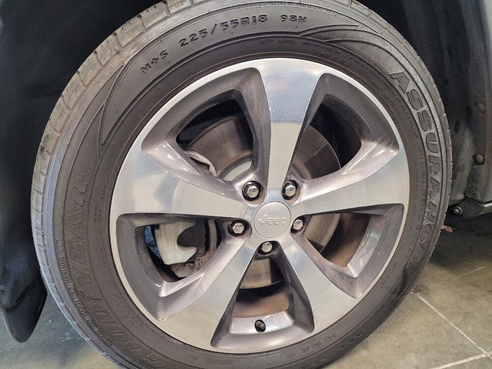 2019 Jeep Cherokee in Montclair, CA 91763 - 18094877 31