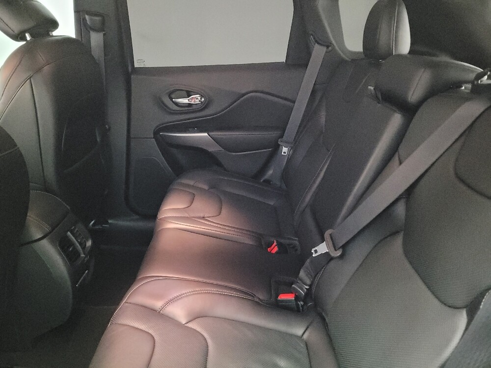 2019 Jeep Cherokee in Montclair, CA 91763 - 18094877 18