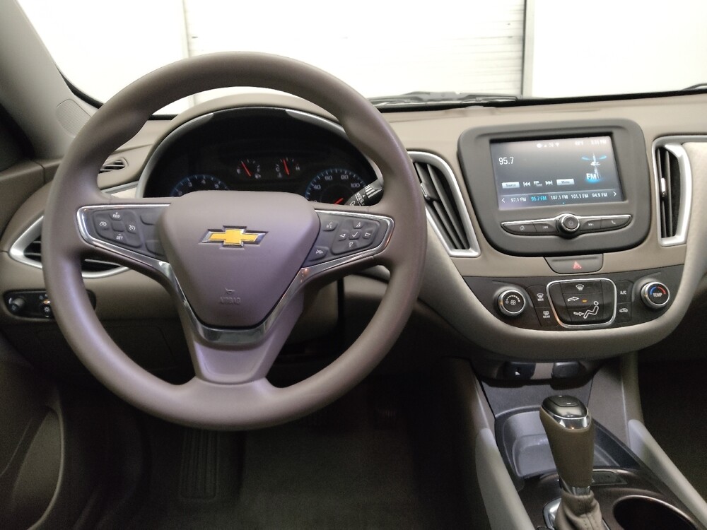 2018 Chevrolet Malibu in Marietta, GA 30062 - 18094878 22