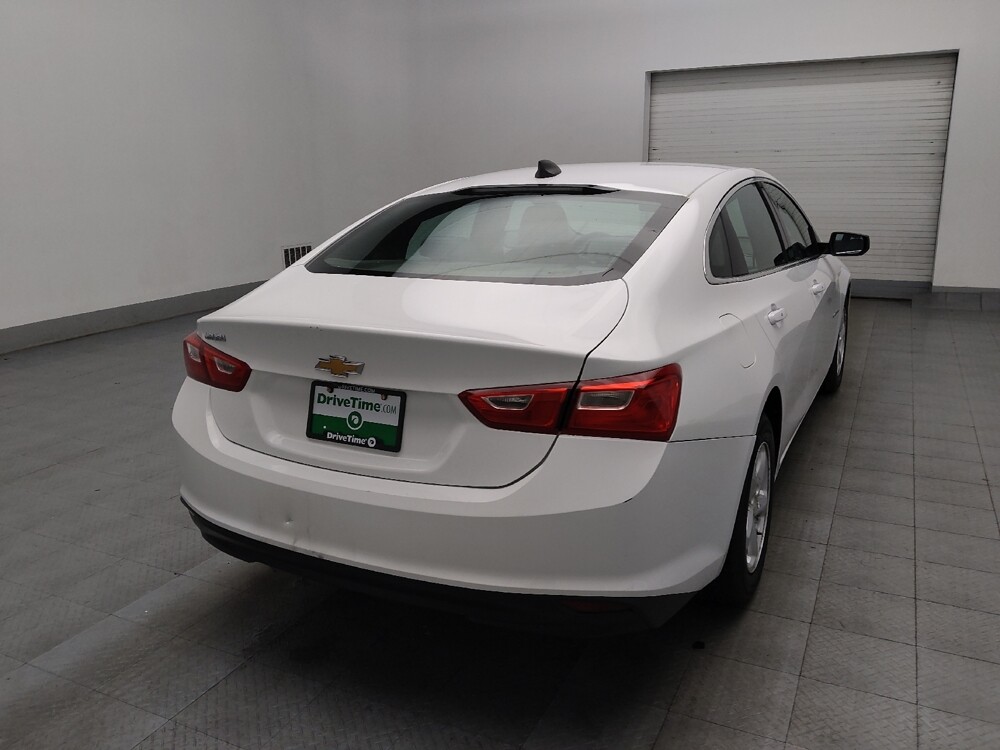 2018 Chevrolet Malibu in Marietta, GA 30062 - 18094878 9