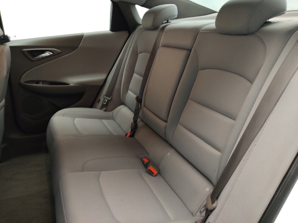 2018 Chevrolet Malibu in Marietta, GA 30062 - 18094878 18