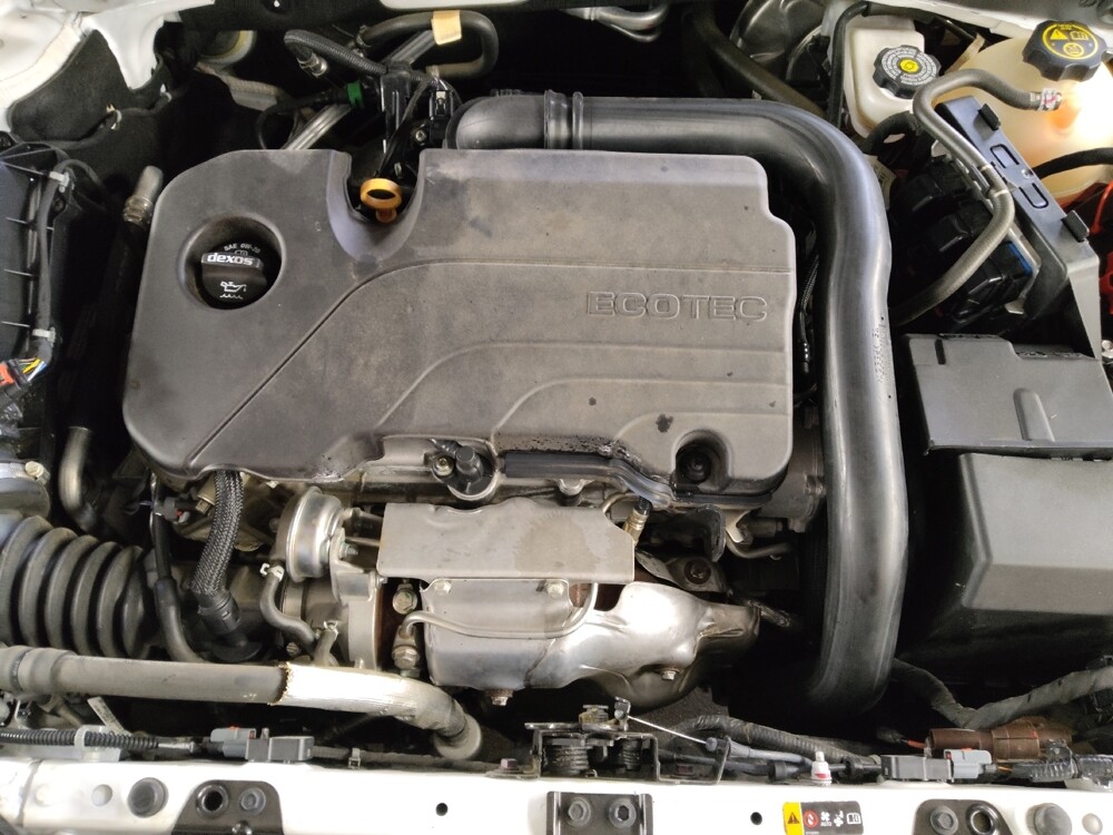 2018 Chevrolet Malibu in Marietta, GA 30062 - 18094878 30