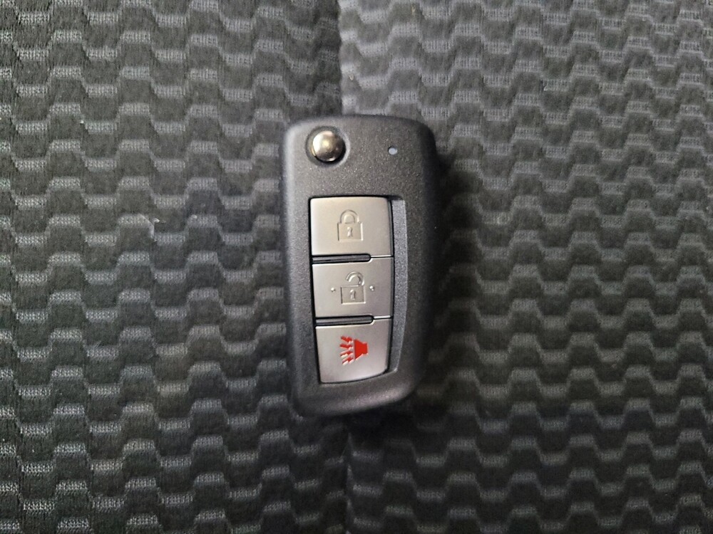 2018 Nissan Rogue Sport in Memphis, TN 38128 - 18094884 32