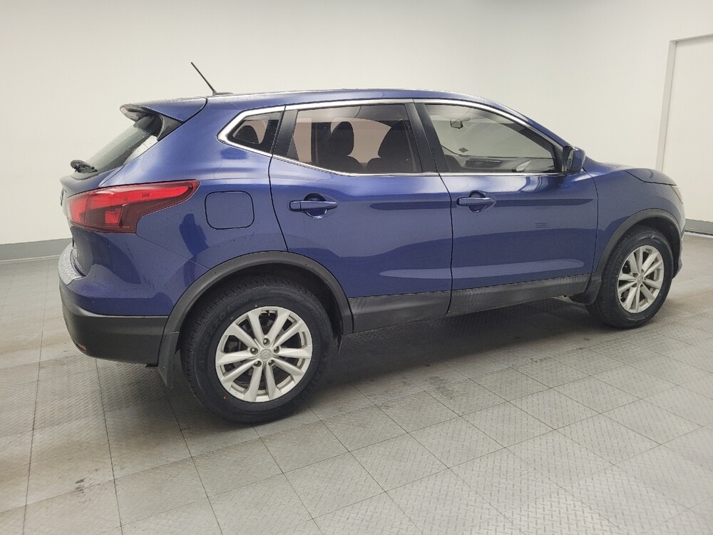 2018 Nissan Rogue Sport in Memphis, TN 38128 - 18094884 10