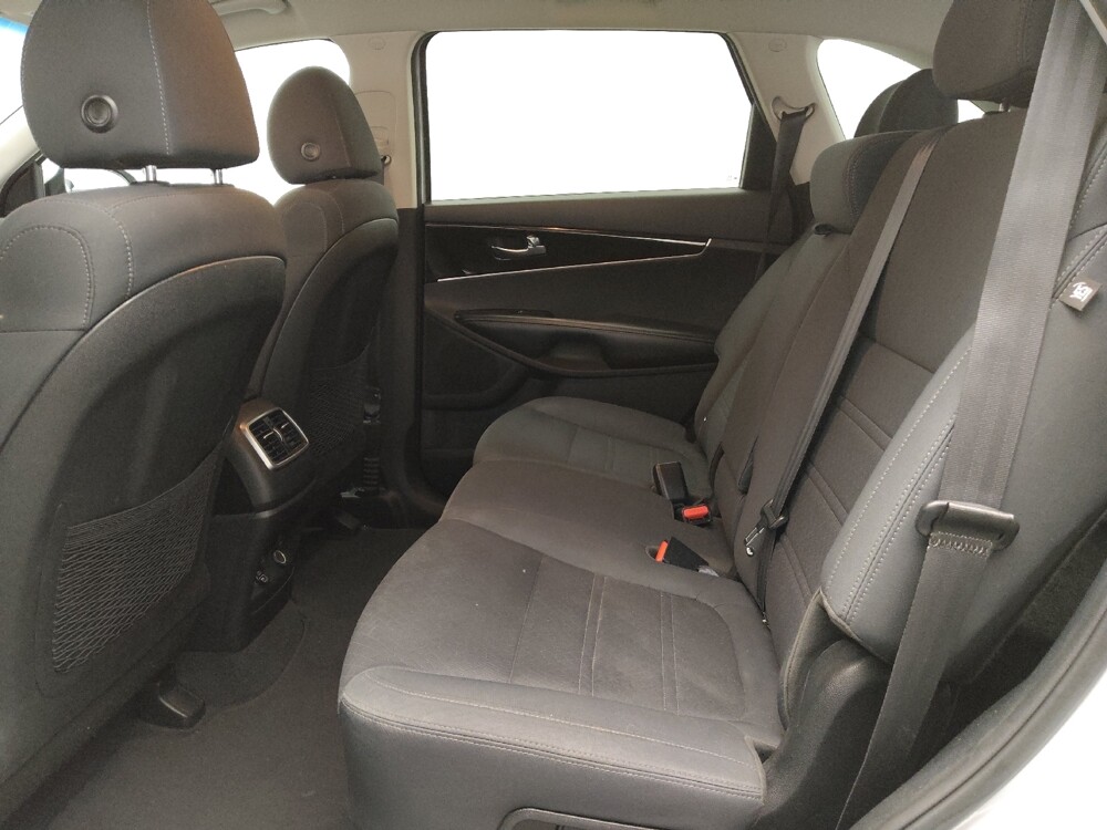 2020 Kia Sorento in Tulsa, OK 74145 - 18094905 18