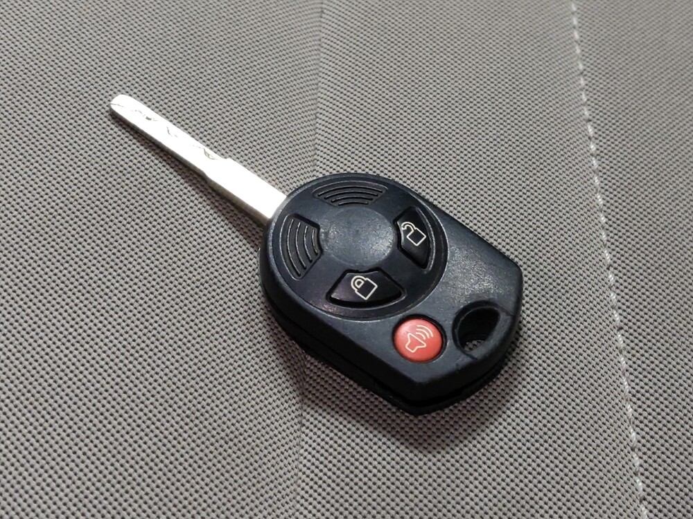 2016 Ford Escape in Glendale, AZ 85301 - 18094923 32