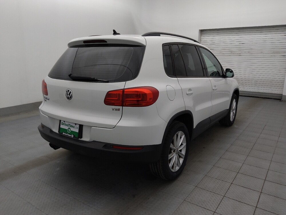 2017 Volkswagen Tiguan in Fort Myers, FL 33907 - 18094933 9
