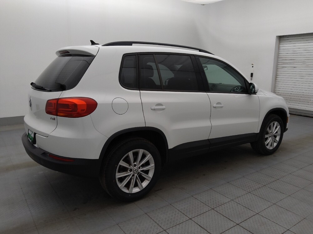 2017 Volkswagen Tiguan in Fort Myers, FL 33907 - 18094933 10