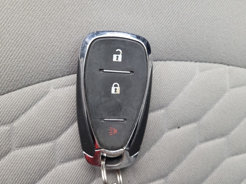 2020 Chevrolet Equinox in Toledo, OH 43617 - 18094944 32