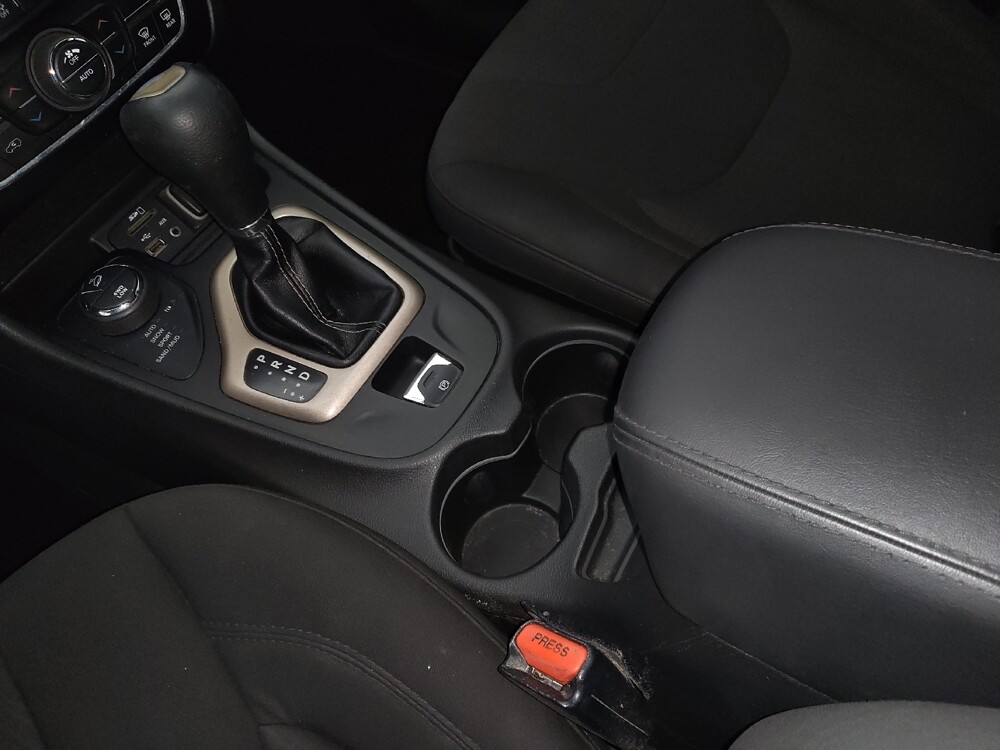 2016 Jeep Cherokee in Fayetteville, NC 28304 - 18094945 26