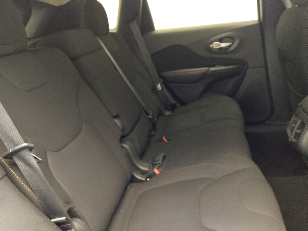 2016 Jeep Cherokee in Fayetteville, NC 28304 - 18094945 19