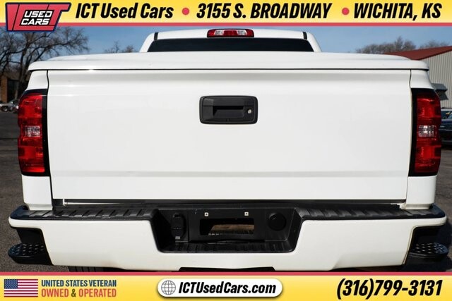 2018 Chevrolet Silverado 1500 in Wichita, KS 67216 - 18094948 4