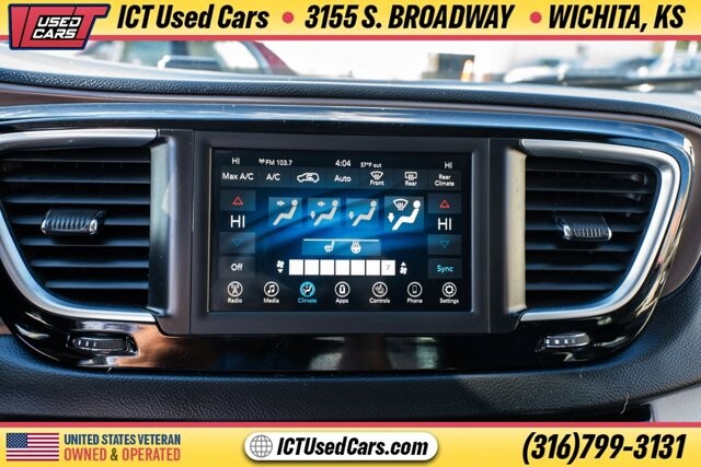 2019 Chrysler Pacifica in Wichita, KS 67216 - 18094949 12