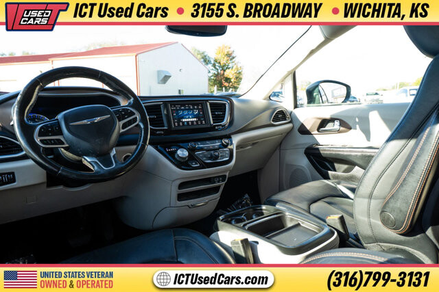 2019 Chrysler Pacifica in Wichita, KS 67216 - 18094949 9