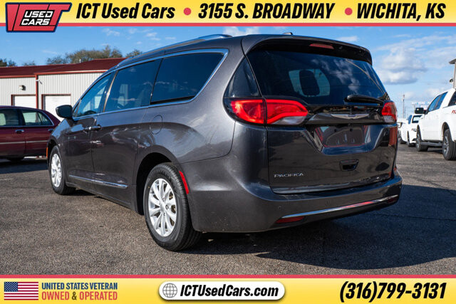 2019 Chrysler Pacifica in Wichita, KS 67216 - 18094949 3