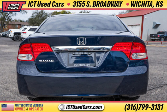 2010 Honda Civic in Wichita, KS 67216 - 18094974 4
