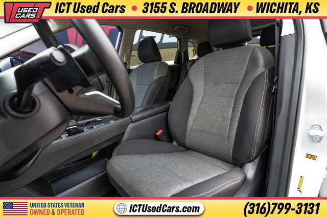 2022 Nissan Rogue in Wichita, KS 67216 - 18094975 8