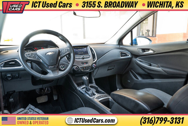 2019 Chevrolet Cruze in Wichita, KS 67216 - 18094977 8