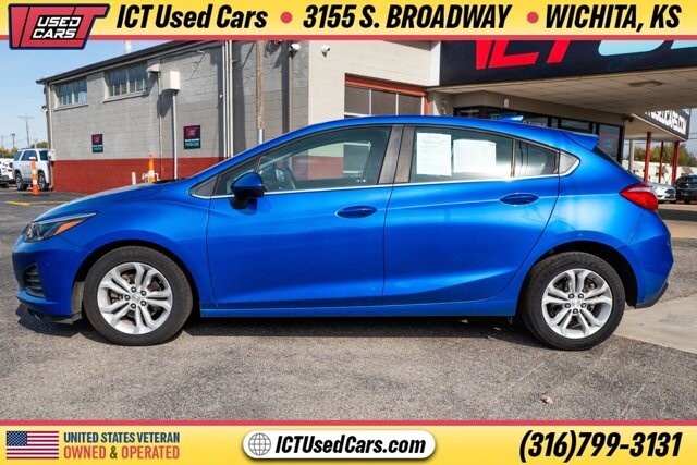 2019 Chevrolet Cruze in Wichita, KS 67216 - 18094977 2