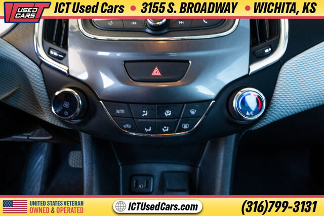 2019 Chevrolet Cruze in Wichita, KS 67216 - 18094983 12