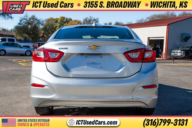 2019 Chevrolet Cruze in Wichita, KS 67216 - 18094983 4