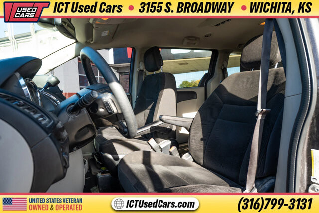 2019 Dodge Grand Caravan in Wichita, KS 67216 - 18094988 7