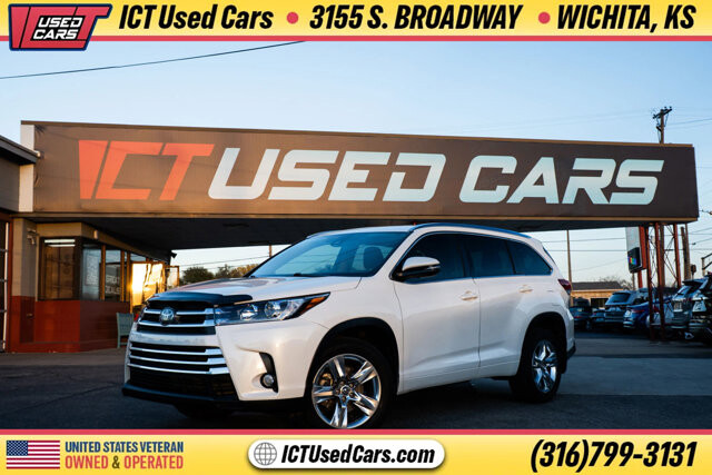 2018 Toyota Highlander in Wichita, KS 67216 - 18094991