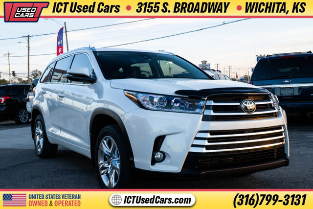 2018 Toyota Highlander in Wichita, KS 67216 - 18094991 6