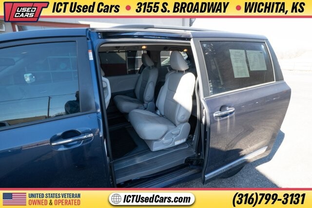 2020 Toyota Sienna in Wichita, KS 67216 - 18094993 23