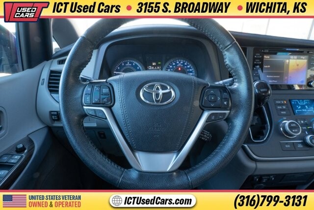 2020 Toyota Sienna in Wichita, KS 67216 - 18094993 7