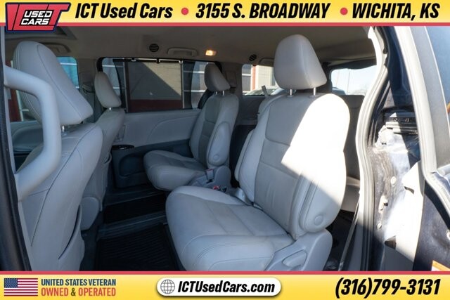 2020 Toyota Sienna in Wichita, KS 67216 - 18094993 24