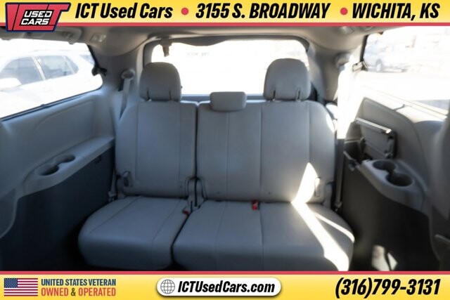 2020 Toyota Sienna in Wichita, KS 67216 - 18094993 26