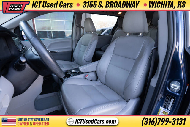 2020 Toyota Sienna in Wichita, KS 67216 - 18094993 5