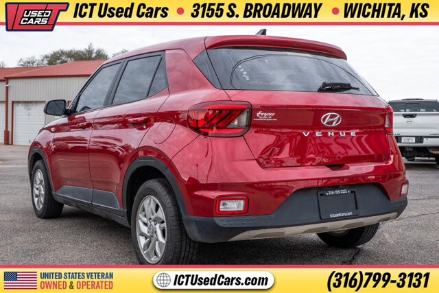 2021 Hyundai Venue in Wichita, KS 67216 - 18095000 3