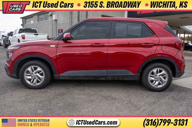 2021 Hyundai Venue in Wichita, KS 67216 - 18095000 2