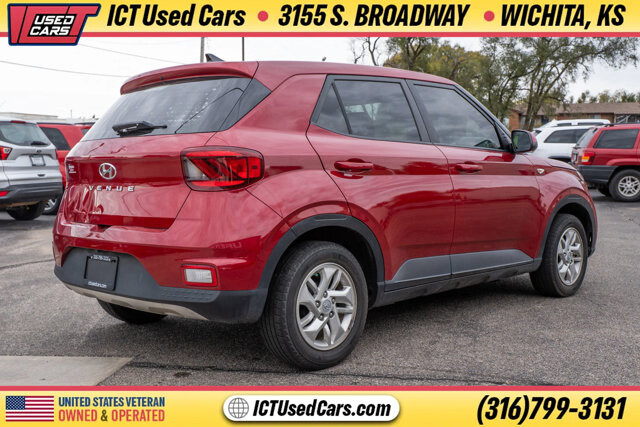 2021 Hyundai Venue in Wichita, KS 67216 - 18095000 6