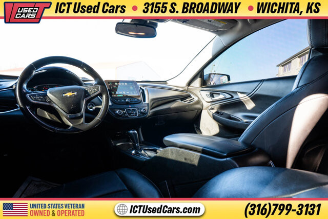 2018 Chevrolet Malibu in Wichita, KS 67216 - 18095004 8