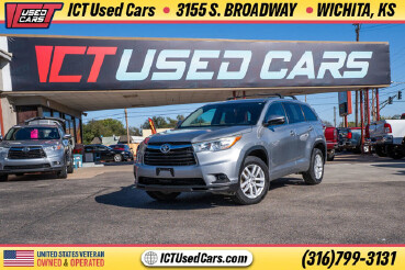 2015 Toyota Highlander in Wichita, KS 67216