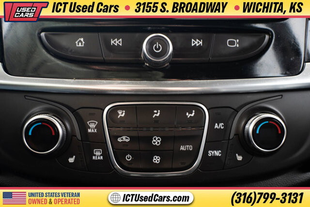 2019 Chevrolet Traverse in Wichita, KS 67216 - 18095012 10