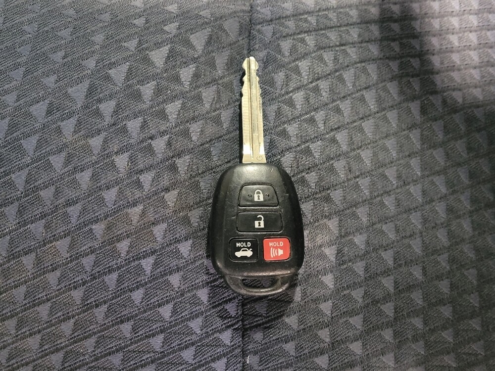 2014 Toyota Camry in Savannah, GA 31419 - 18095017 32