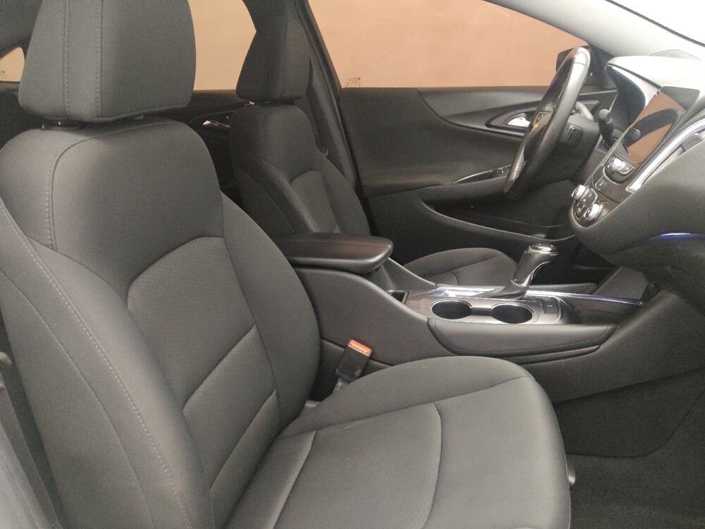 2017 Chevrolet Malibu in Jacksonville, FL 32210 - 18095023 21