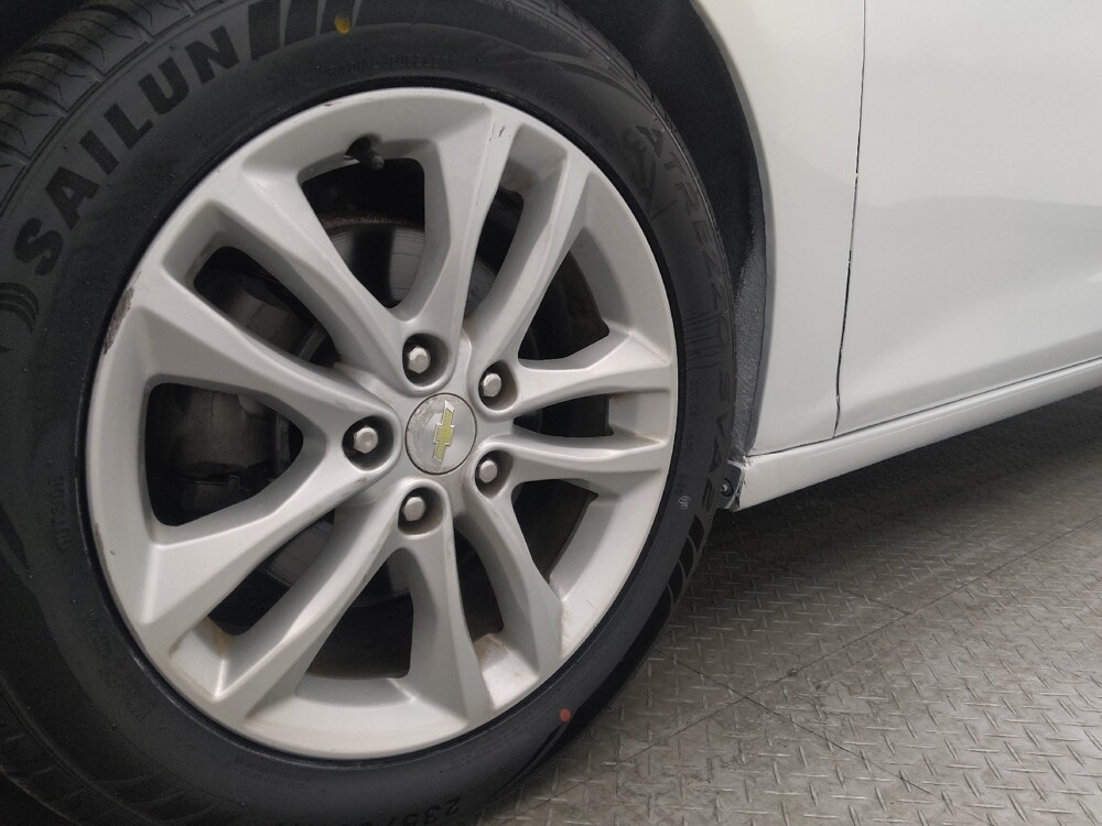 2017 Chevrolet Malibu in Jacksonville, FL 32210 - 18095023 31